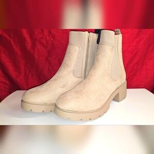 No Boundaries Women's Knit Chelsea Boots - Size 12W Wide Width - Bone Beige